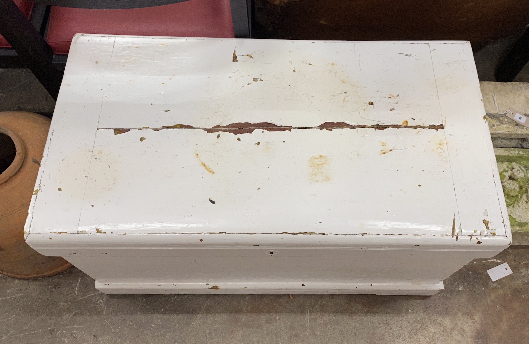 A Victorian white painted trunk, width 94cm, depth 50cm, height 50cm